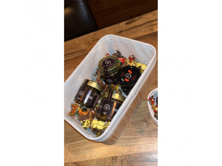 🌿 Coffret Cadeau – Collection de 3 Miels d’Exception + Miel en rayon (4 × 250 g)